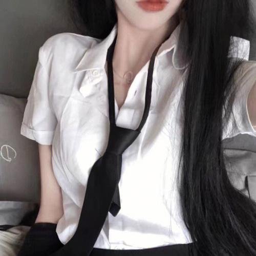凌晨海报
